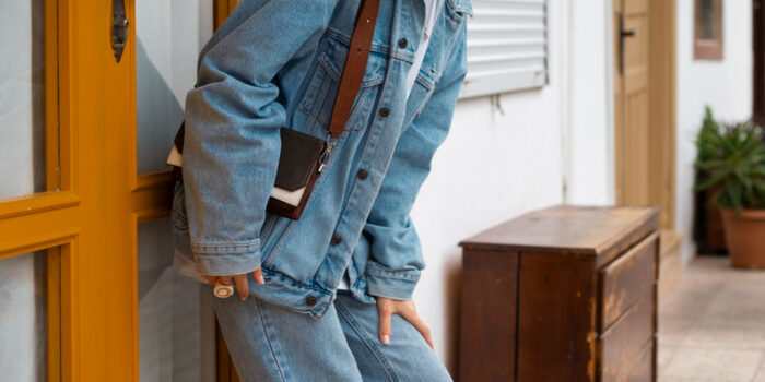 loose jeans